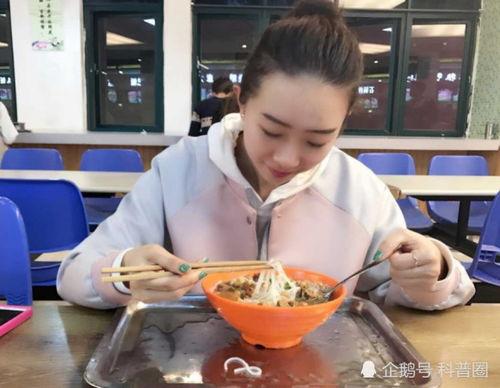 娱乐吃瓜酱女孩一定听的,吃瓜女孩必听的娱乐八卦盘点