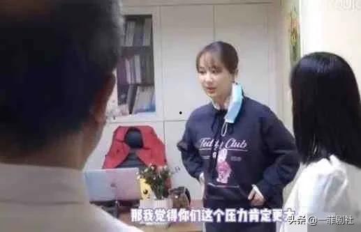 娱乐圈吃瓜打牌的是谁,揭秘“吃瓜打牌”背后的神秘人物